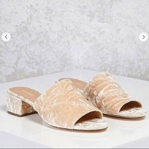 F21 Velvet Block Mules 👡
